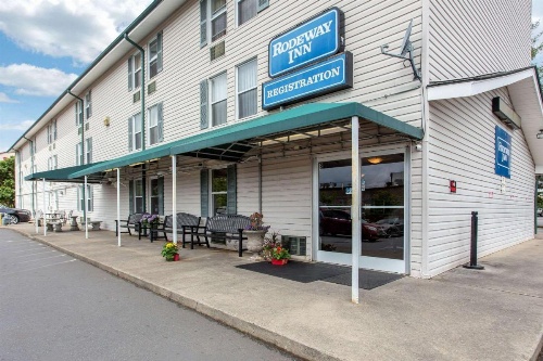 Rodeway Inn Asheville image 19